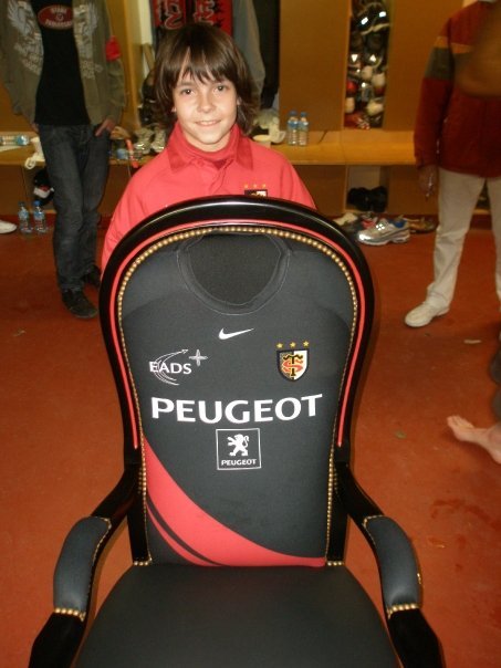 Moi derrière le siège du stade toulousain pour le dernier match de Fabien Pelous à domicile.